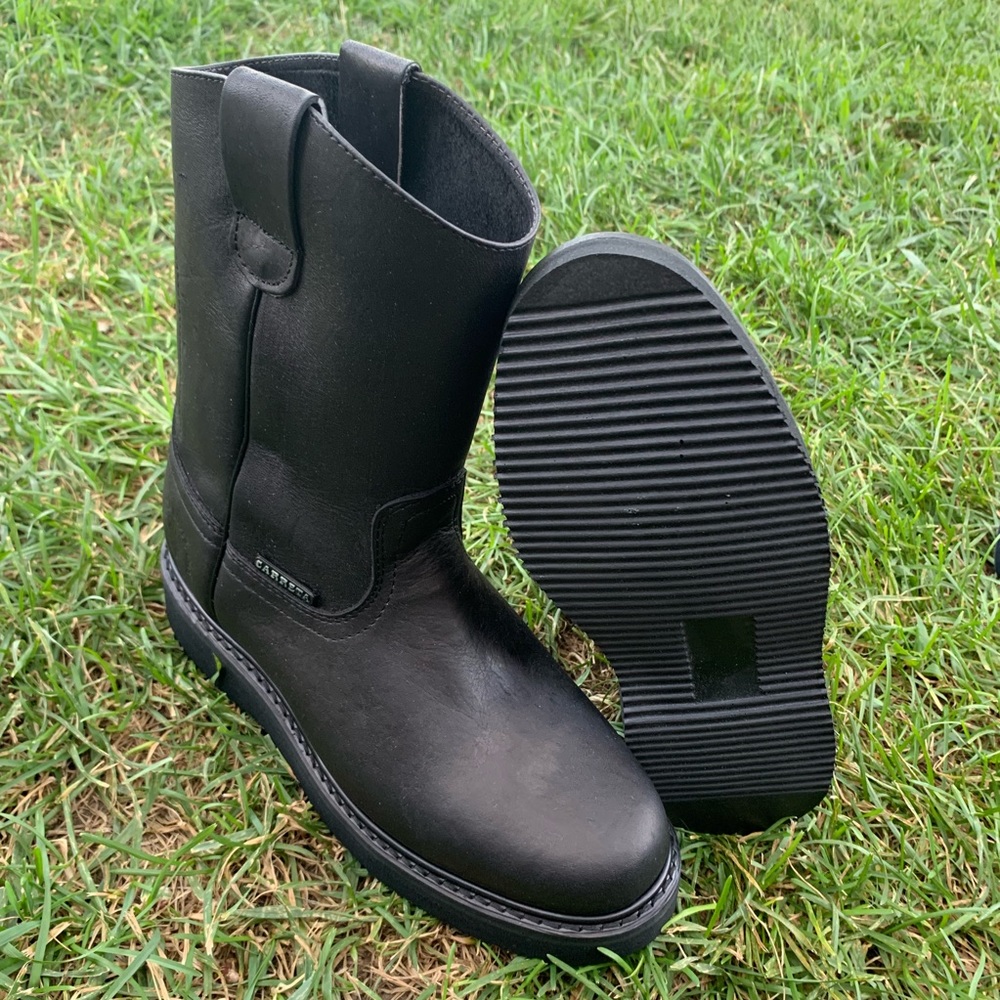 Men’s work boots very light weight black pull on